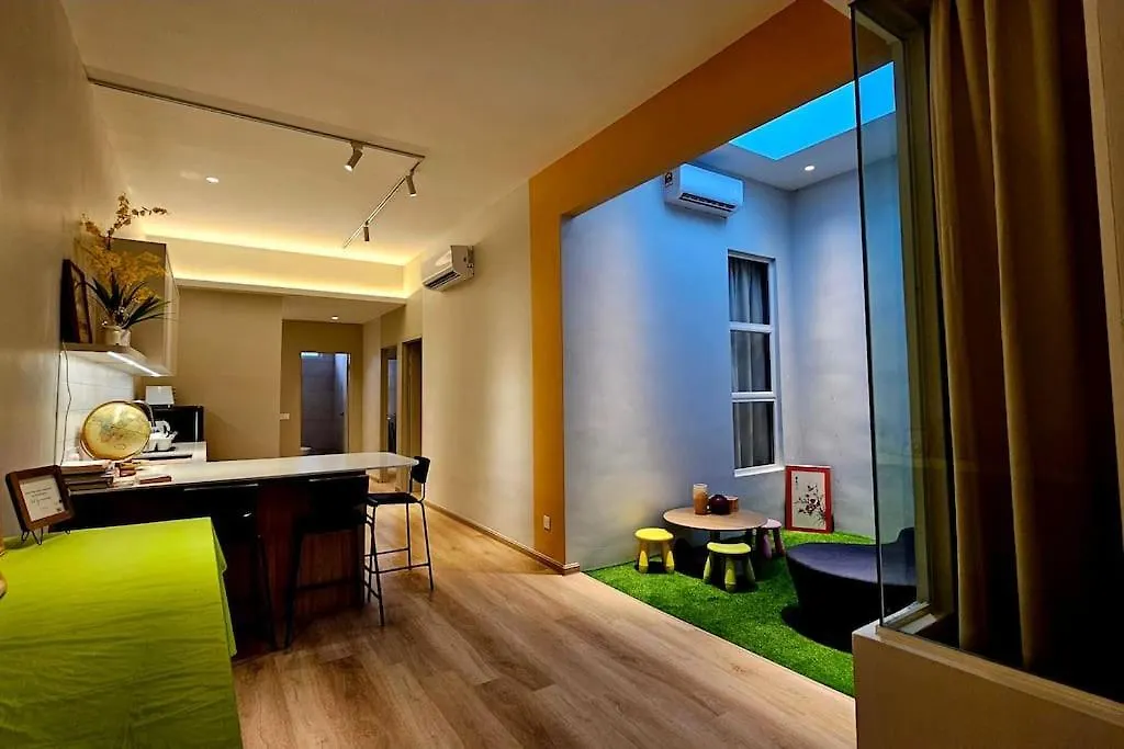 Luxury Signature Suite 5R3B 11 Pax At 90 Degree Alma, Букит-Мертаджам Малайзия