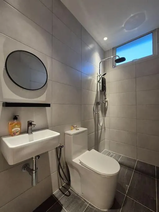 Апартаменты Luxury Signature Suite 5R3B 11 Pax At 90 Degree Alma, Букит-Мертаджам