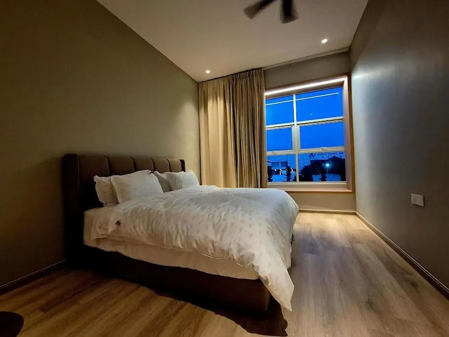 Luxury Signature Suite 5R3B 11 Pax At 90 Degree Alma, Букит-Мертаджам Апартаменты