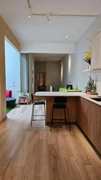 Апартаменты Luxury Signature Suite 5R3B 11 Pax At 90 Degree Alma, Букит-Мертаджам