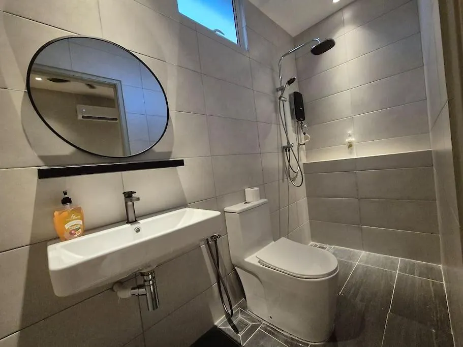 Luxury Signature Suite 5R3B 11 Pax At 90 Degree Alma, Букит-Мертаджам Апартаменты